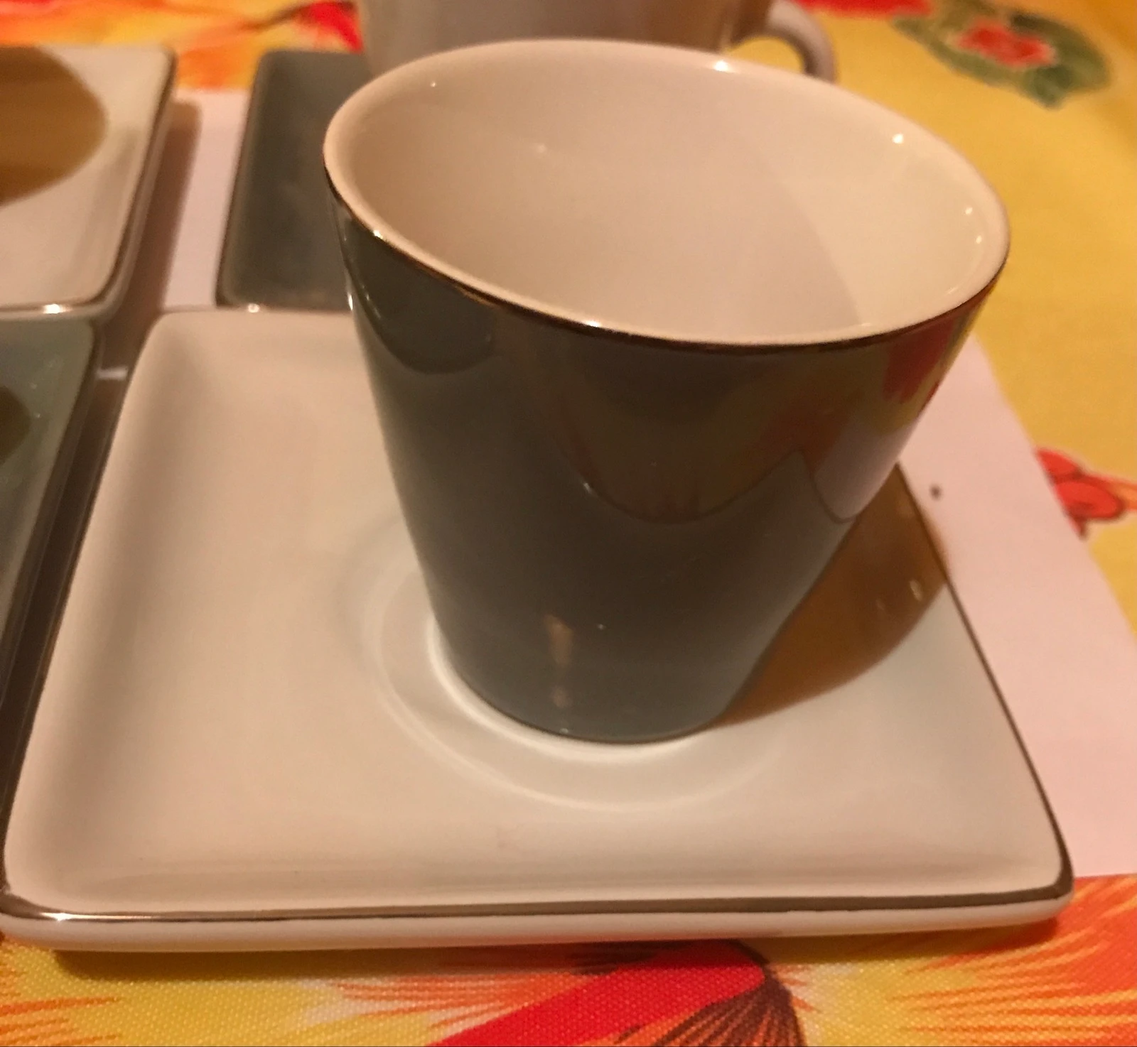 4 tazas de café + 4 platillos – photo 3